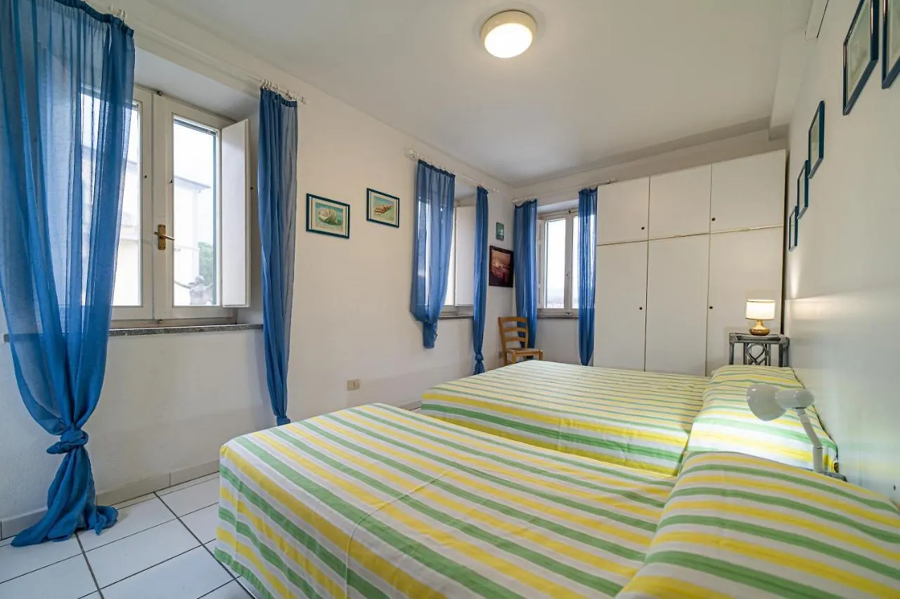 Apartment Appartamenti Il Monumento Marina di Campo
