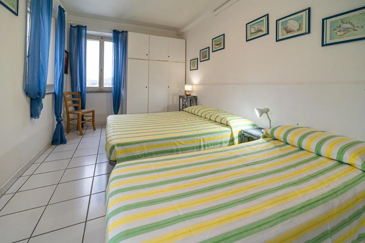 Apartment Appartamenti Il Monumento Marina di Campo